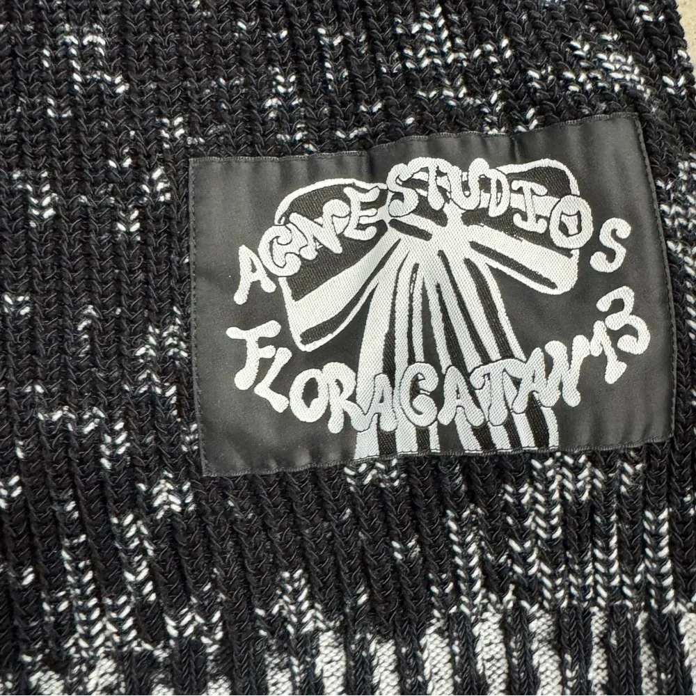 Acne Studios FLORAGATAN 13 Black Acid Wash Sweater Size L Designer Luxury Grunge - Picture 2 of 11